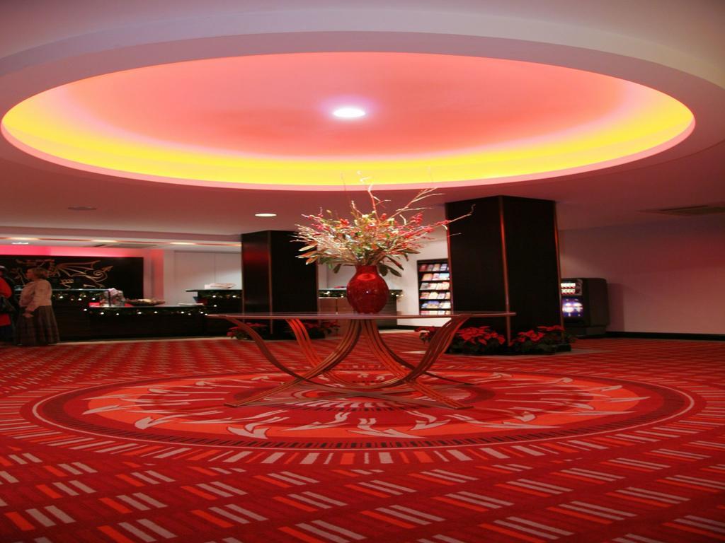 The Dragon Hotel Σουόνσι Εσωτερικό φωτογραφία