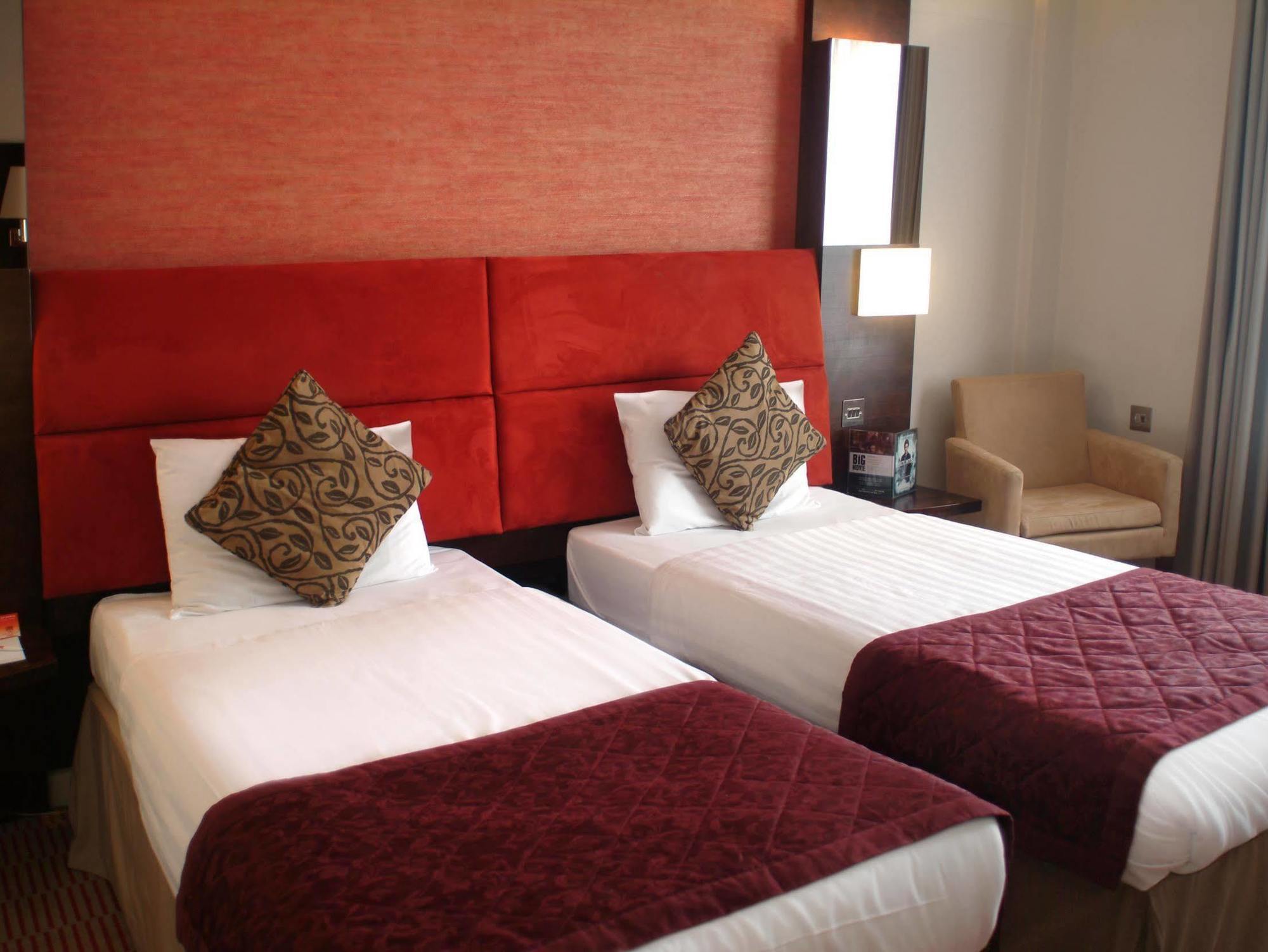 The Dragon Hotel Σουόνσι Εξωτερικό φωτογραφία