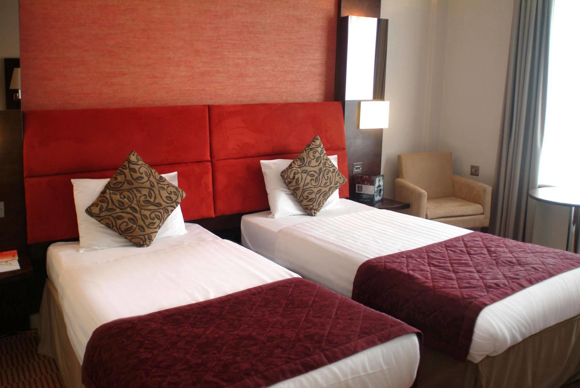 The Dragon Hotel Σουόνσι Εξωτερικό φωτογραφία